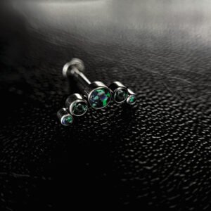 Labret strass couleur verte idéal oreille V2 1.2x8MM
